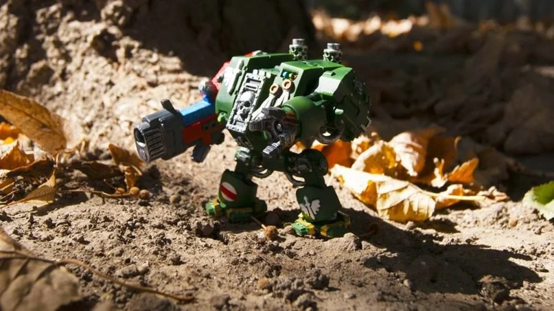 Изображение — Дредноут из вселенной warhammer 40k высотой 10 см.