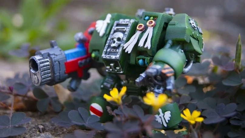 Изображение — Дредноут из вселенной warhammer 40k высотой 10 см.